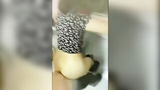 Vụng trộm với cháu dâu dưới bếp cho kích thích
