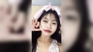 Minh Anh 2k8 trông tinh khiết vô tội vậy mà bú cu ngon lành