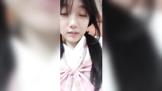 Bé học sinh Trung Quốc tập live bán dâm 6