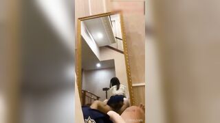 " Lồn cô bót thế này - em ra mất, em xuất trong cô nhá"