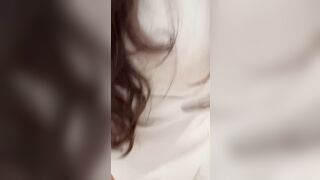 Tà áo dài rút cạn tinh trùng