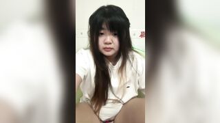 Gái chubby vú to lồn múp lắm lông khoe hàng