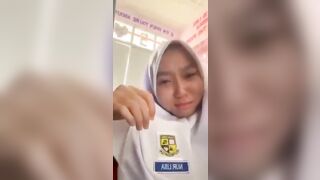 Em học sinh mới lớn lồn múp địt nhau với thằng bạn trong lớp học