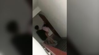 ~Đôi bạn trẻ nửa đêm địt sung quá bị chủ trọ quay lại clip mà ko biết