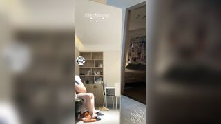 Bé nó đi học về chưa cởi quần áo đã vội ngậm cu anh kế