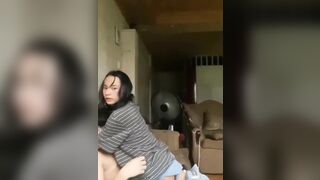 Em gái 17 tuổi cho anh họ đụ còn để ảnh quay clip lại để dành ảnh nứng thì thủ dâm.