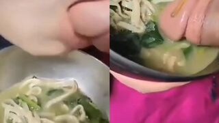 Em họ đang ăn mì thì bị anh bắt bú cu