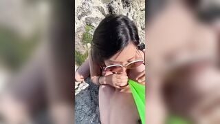 pulic cùng em ghệ dâm ngoài bãi biển
