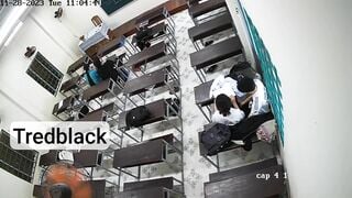 học sinh bây giờ bạp thật nghịch vú địt nhau luôn trong lớp - phần 3