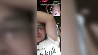 Trưa Đòi Chị Máy Bay Cho Xem Vú