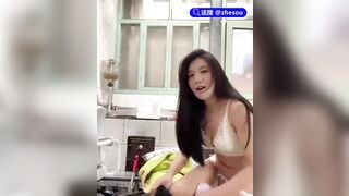Nhân viên Văn Phòng, Vừa Đi làm về, tụt quần bóp vú Móc Lồn thủ dâm live sex rên rỉ