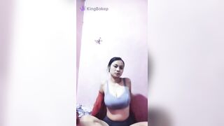 CHỊ HÀNG XÓM SN 92 CÓ CK ĐI LX THƯỜNG XUYÊN GẠ GẪM T THỦ DÂM CHÁT SEX