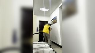 cô chủ nhà dâm đãng và a shiper máy mắn