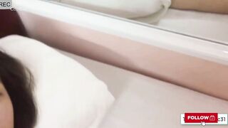 Xinh gái thế nào thấy hàng cũng thèm thuồng
