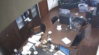 Sếp đụ thư ký bí mật trong văn phòng
