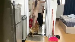 A SỬA NƯỚC MAY MẮN VÀ BÉ HỌC SINH DÂM ĐÃNG