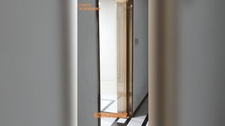 Vô tình phát hiện dâm nữ cực bạo mở cửa phòng móc lồn public ngay trg chung cư