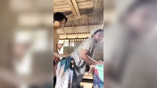 Em trai nứng cặc thèm đụ trần truồng xin chị họ đụ chị thương rồi cho đụ luôn.