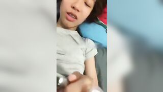 Em gái 2k9 lồn chưa mọc lông bị anh họ đè đụ phá Trinh.