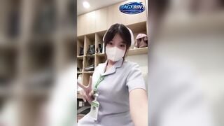 Em y tá chubby vú to lồn múp móc lồn thủ dâm