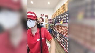 Siêu Thị WinMart bé nhân viên lồn nhiều nước vừa làm vừa bán quạt - phần 5