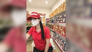 Siêu Thị WinMart bé nhân viên lồn nhiều nước vừa làm vừa bán quạt - phần 16
