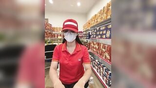Siêu Thị WinMart bé nhân viên lồn nhiều nước vừa làm vừa bán quạt - phần 16