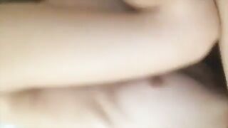 Em rau mới lớn bú cu trai dâm đãng cưỡi cặc dâm đãng kích thích