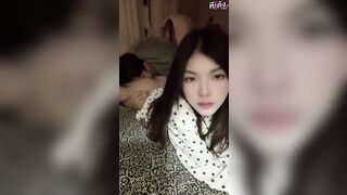 Em đẹp em có quyền nằm để trai bú lồn.