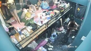 Hack cam phòng thay đồ của mấy e phò KTV,nhìn bẩn bẩn chứ em nào cũng xinh như hoa