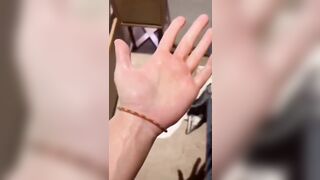 “móc nhẹ thoi em đái ướt hết sàn roi”- đi khách con bé ngon vl