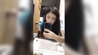 2 bé tập tành làm chuyện người lớn