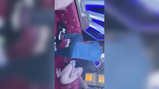 Đang chơi đồ thì bị công an ập vào