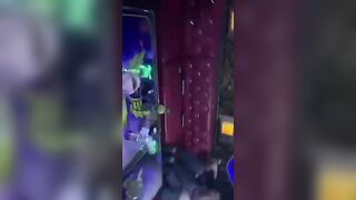 Đang chơi đồ thì bị công an ập vào