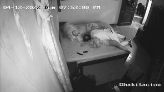Hack camera bố chồng ép con dâu quan hệ tình dục