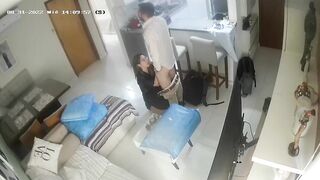 Check camera thấy vợ ân ái cùng cha chồng