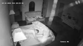 Phát hiện bố chồng chơi con dâu khi cả nhà đi vắng
