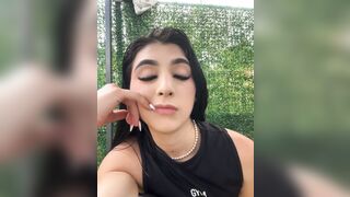 Gái dâm móc lồn thủ dâm lồn chảy nước dâm đãng kích thích
