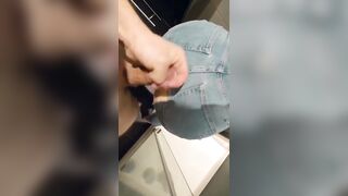 khoét đúng 1 lỗ để thằng bạn đút cặc vào lúc nứng