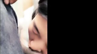 Cô gái châu Á được quan hệ với dương vật to