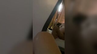 Dượng nói xuất tinh lên ngực con thôi sao còn đè chơi con nữa