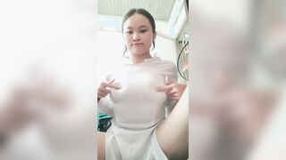 Chuppy dâm đãng móc lồn thủ dâm 2