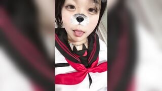 Còn đeo khăn quàng mà đã dâm cỡ này rồi 1