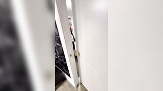 Đón em họ 2k8 đi học về rồi dạy quan hệ địt không bao bắn tinh vào lồn vú to lồn khít