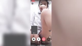 Quỳnh Mai k10 nghe lời ny thủ dâm trong nvs trường giờ ra chơi