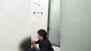lại thêm 1 bé áo dài nữa ko biết đã học hết cấp 3 chưa mà đòi bú lỗ đít tnay