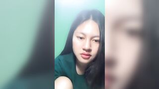 Body cực nuột xa người yêu em nó dùng tạm bàn chải để thủ dâm