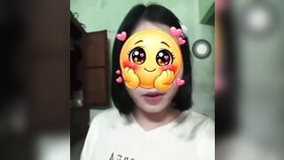 Sang nhà nhỏ b thân dâm vú bự chơi tranh thủ lúc bố mẹ nó k ở nhà nên đè ra gạ đụ lun