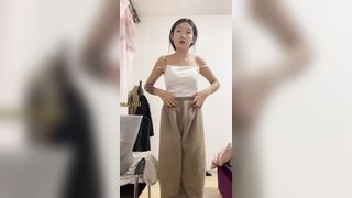 E teen mình dây TQ cực xinh show hàng tập làm slave quay vid để vay tiền khỏa thân #1