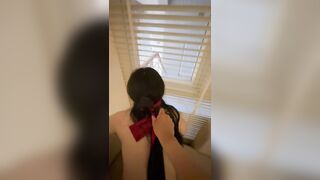Bịt mắt Doggy bé FWB bên cửa sổ - mong không ai nhìn thấy